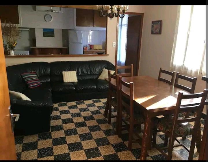 Appartement Grand 6 Pers,lumineux,avec Terrasse Sud De France *